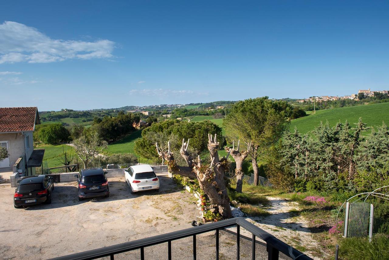 A11 - Varano, delizioso trilocale con giardino Ancona Esterno foto